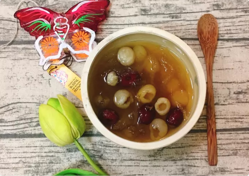 Cách dùng long nhãn tẩm bổ cho người mới ốm dậy