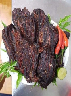 Thịt trâu gác bếp