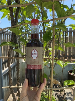 NHÃN LOGO ĐỎ (loại ngon nhì)- 1 CHAI 750 ML