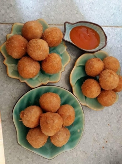 Bánh khoai môn Lệ Phố