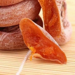 Hồng sấy dẻo nguyên trái