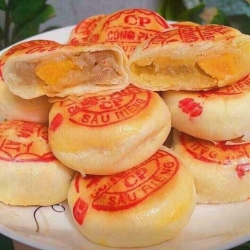 Bánh pía mini có trứng