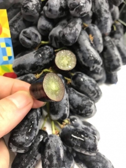 Nho ngón tay Mỹ Moon Drop