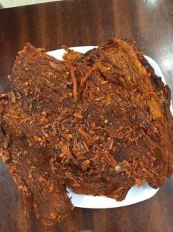 Thịt bò gác bếp nguyên tảng