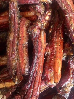 Ba chỉ lợn hun khói